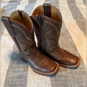 Reywelt Kids Boots Brown Leather w/Stitching Side Zipper Unisex Sz 11 Square Toe